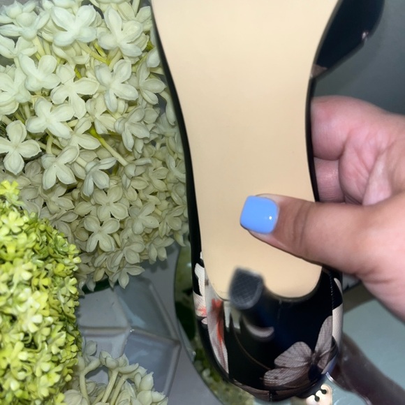 JustFab Raquell Women's Size 10 Black w/ White Flowers 3" D'Orsay Slip On Heels - Picture 11 of 11